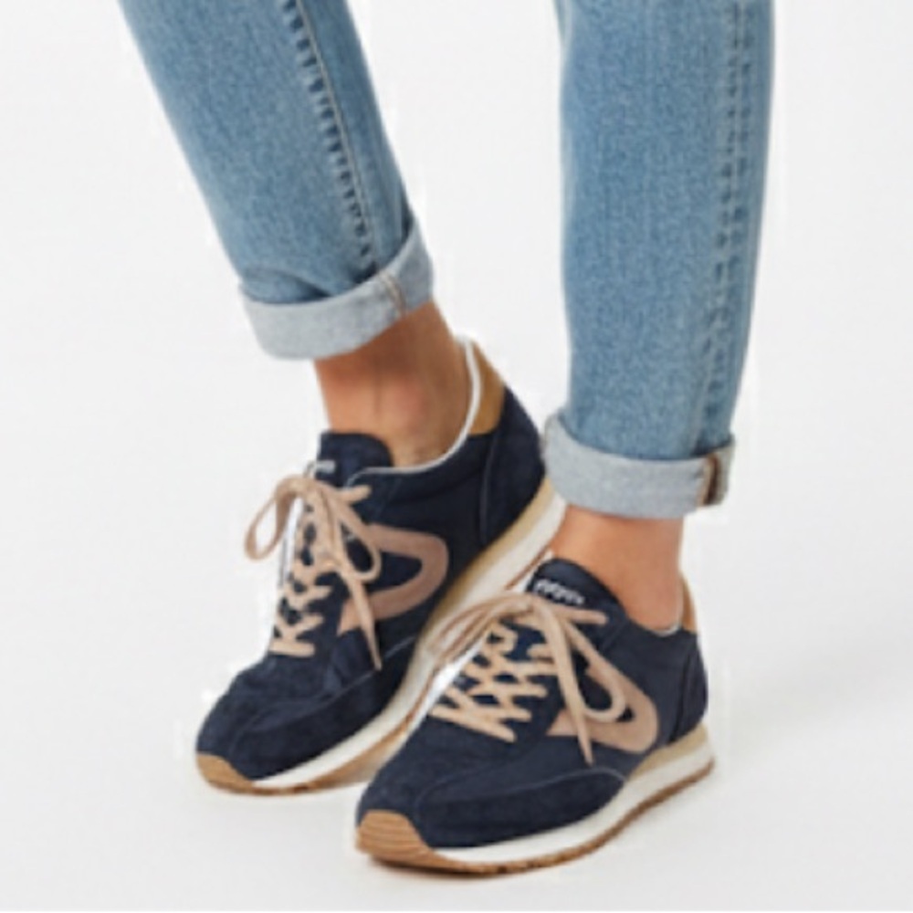 Tretorn Rawlins 2 Blue and Beige Sneakers size 8 gently used